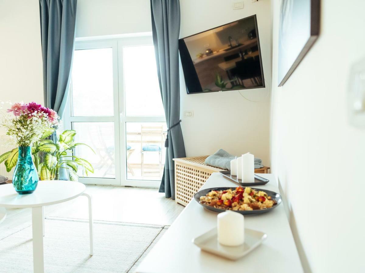 בוקרשט Bright And Spacious Central Apartment- Piata Amzei מראה חיצוני תמונה