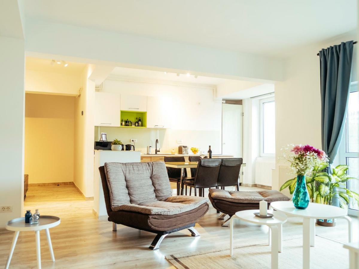 בוקרשט Bright And Spacious Central Apartment- Piata Amzei מראה חיצוני תמונה